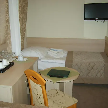 아파트호텔 Uzdrowisko Cieplice - Dom Zdrojowy 3*