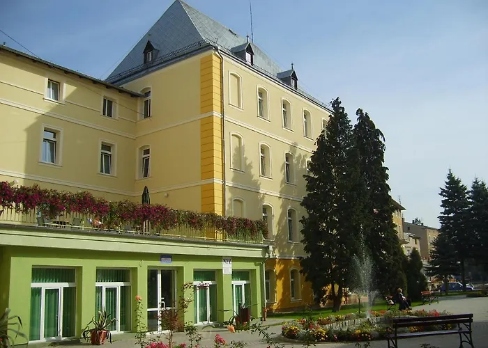 Апарт-отель Uzdrowisko Cieplice - Dom Zdrojowy Еленя-Гура