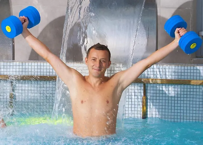 Uzdrowisko Cieplice - Dom Zdrojowy Апарт-отель Еленя-Гура