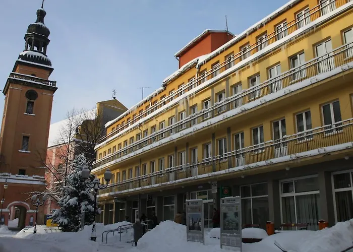 Uzdrowisko Cieplice - Dom Zdrojowy 3* Еленя-Гура